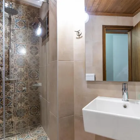 τ’αρχοντικό Πανσιόν Παλαιός Παντελεήμων